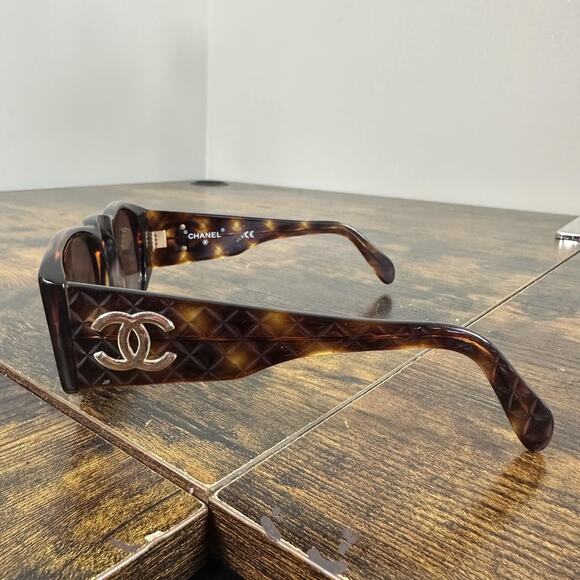Chanel Sunglasses 01450 91235 Womens Brown Tortoise Square Brown Lens Logo Italy main image 7